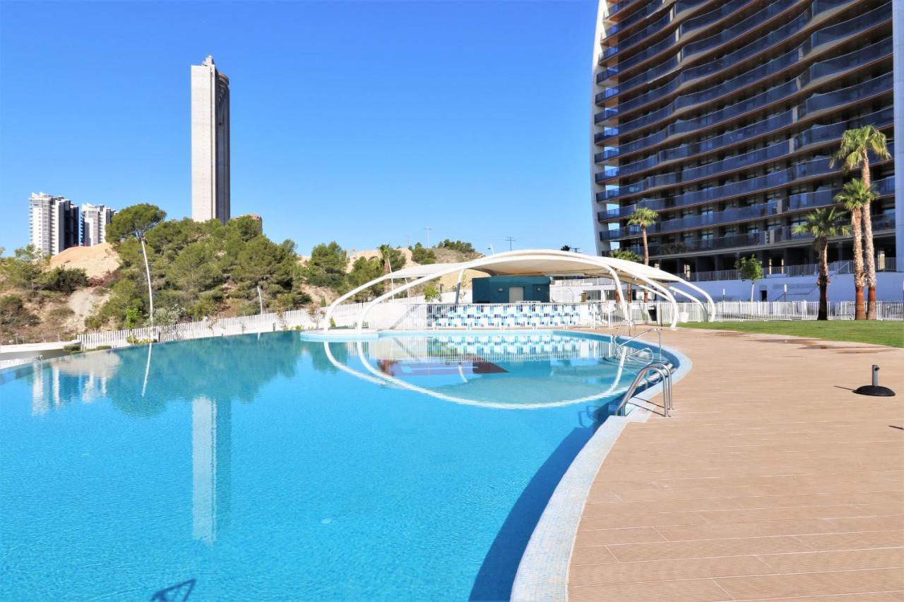 Sunset Waves Deluxe Apartments Poniente Beach Resort เบนิดอร์ม ภายนอก รูปภาพ
