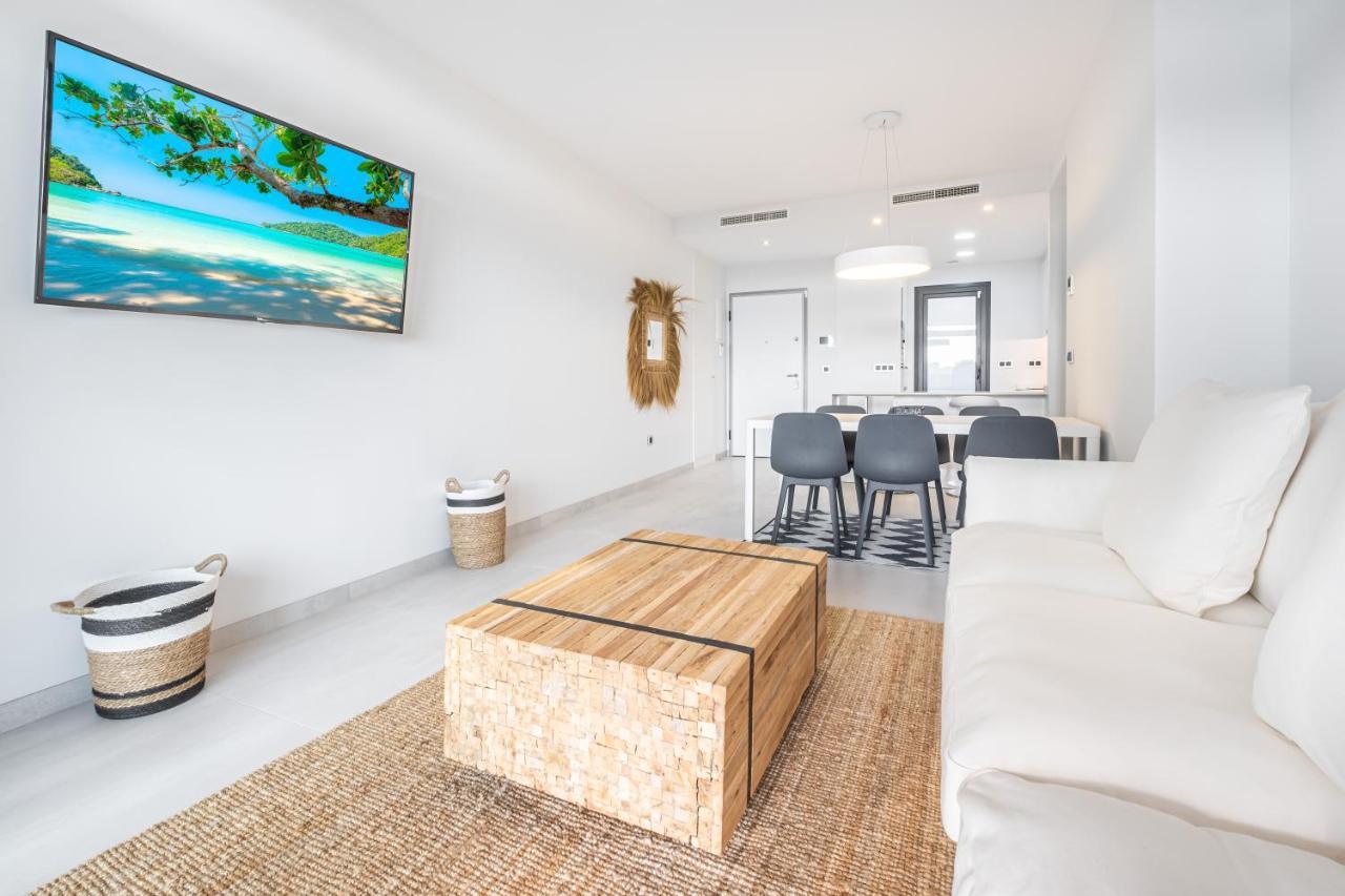 Sunset Waves Deluxe Apartments Poniente Beach Resort เบนิดอร์ม ภายนอก รูปภาพ