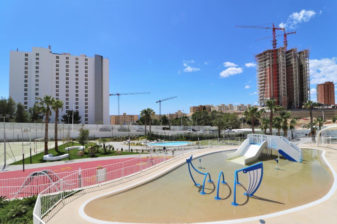 Sunset Waves Deluxe Apartments Poniente Beach Resort เบนิดอร์ม ภายนอก รูปภาพ