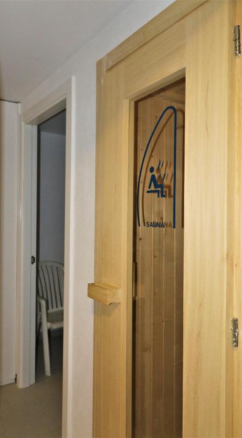 Sunset Waves Deluxe Apartments Poniente Beach Resort เบนิดอร์ม ภายนอก รูปภาพ