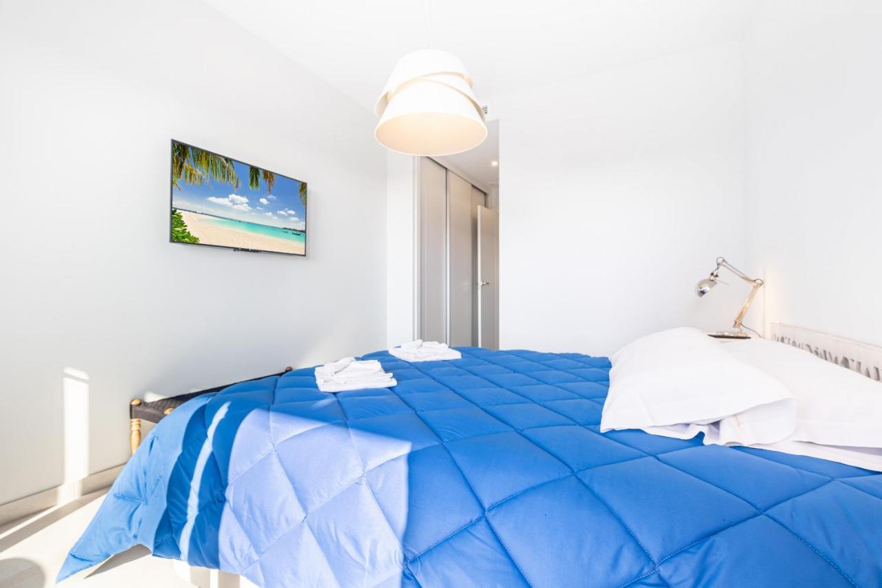 Sunset Waves Deluxe Apartments Poniente Beach Resort เบนิดอร์ม ภายนอก รูปภาพ