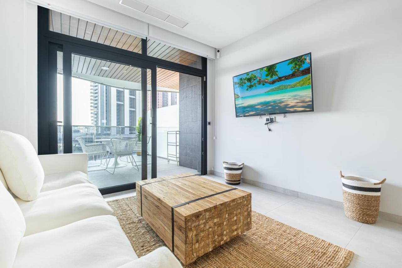 Sunset Waves Deluxe Apartments Poniente Beach Resort เบนิดอร์ม ภายนอก รูปภาพ
